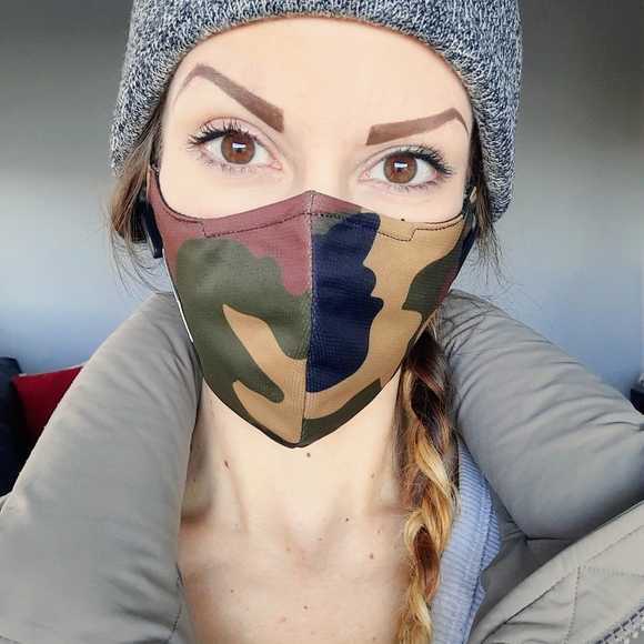 Meet your Posher, Erica - Picture 3 of 4